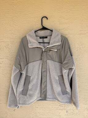 Under Armour Sherpa Fleece Jacket Grey Nylon Mix - Large Fit Medium